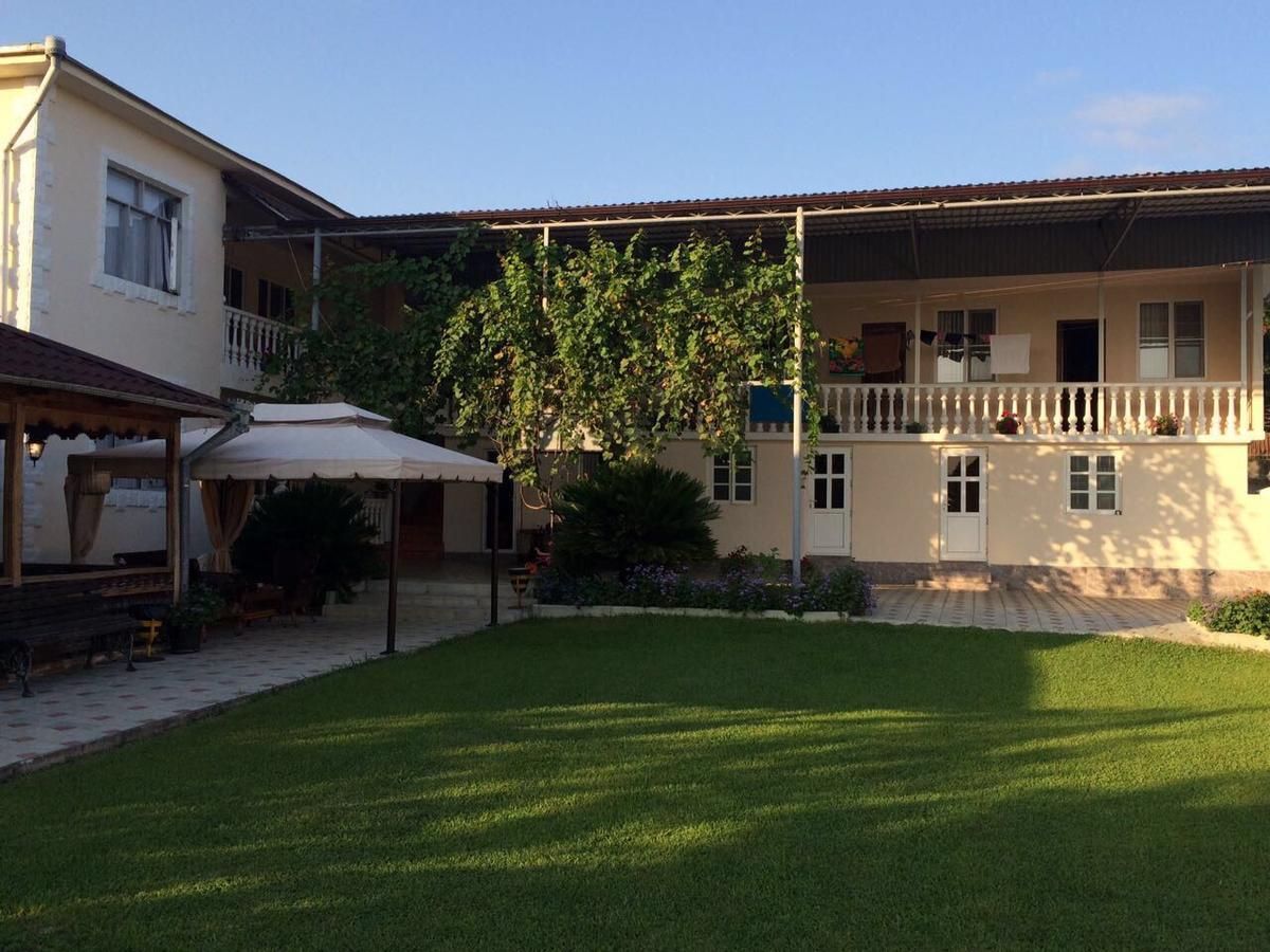 Guest House Liel Sukhumi Exterior photo