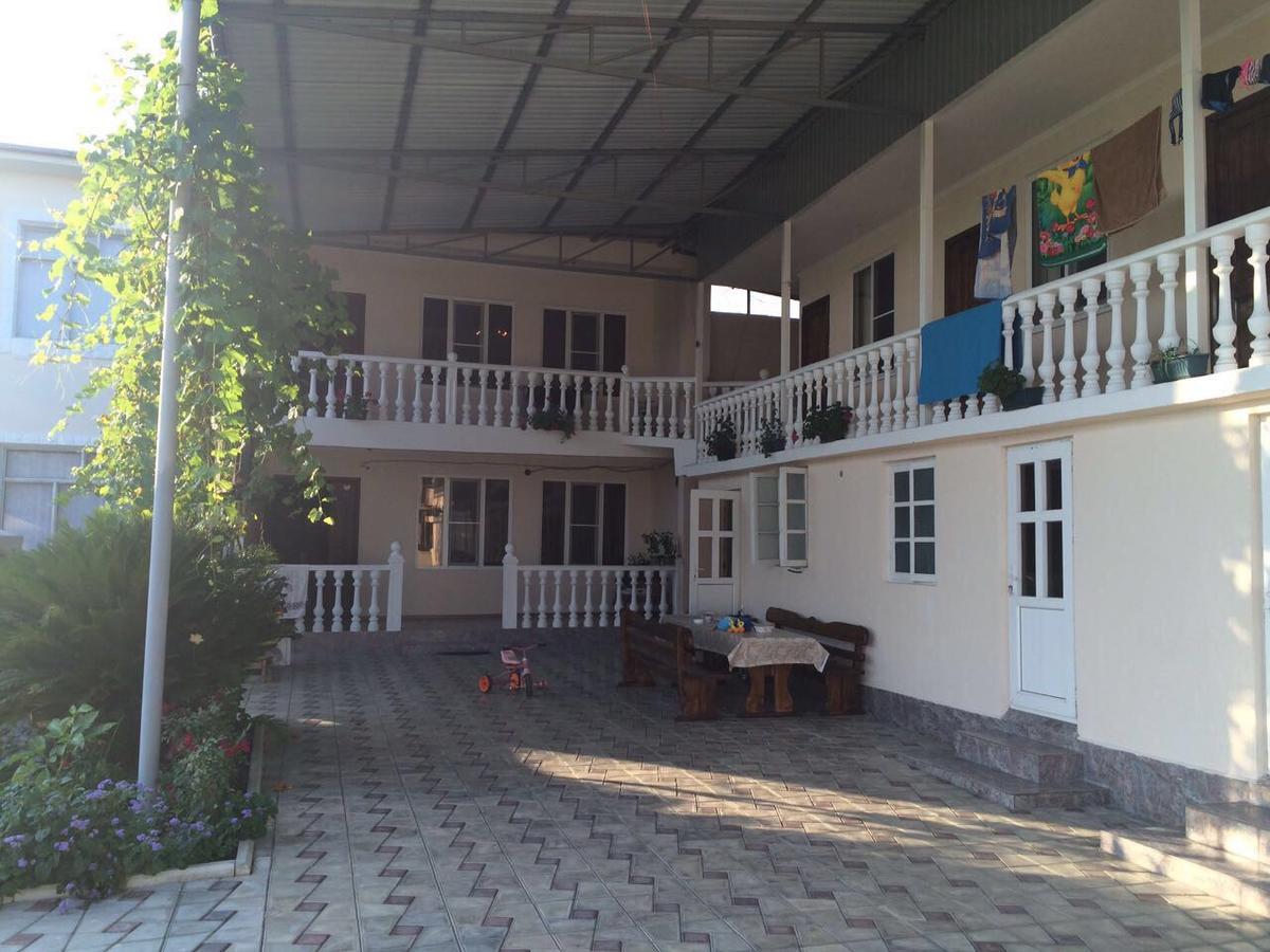 Guest House Liel Sukhumi Exterior photo